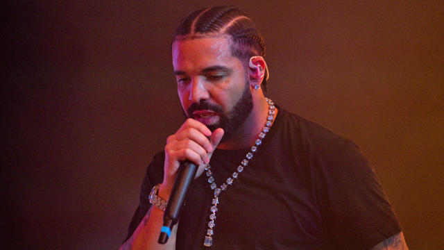 Rapper Drake performs onstage during "Lil Baby & Friends Birthday Celebration Concert" 